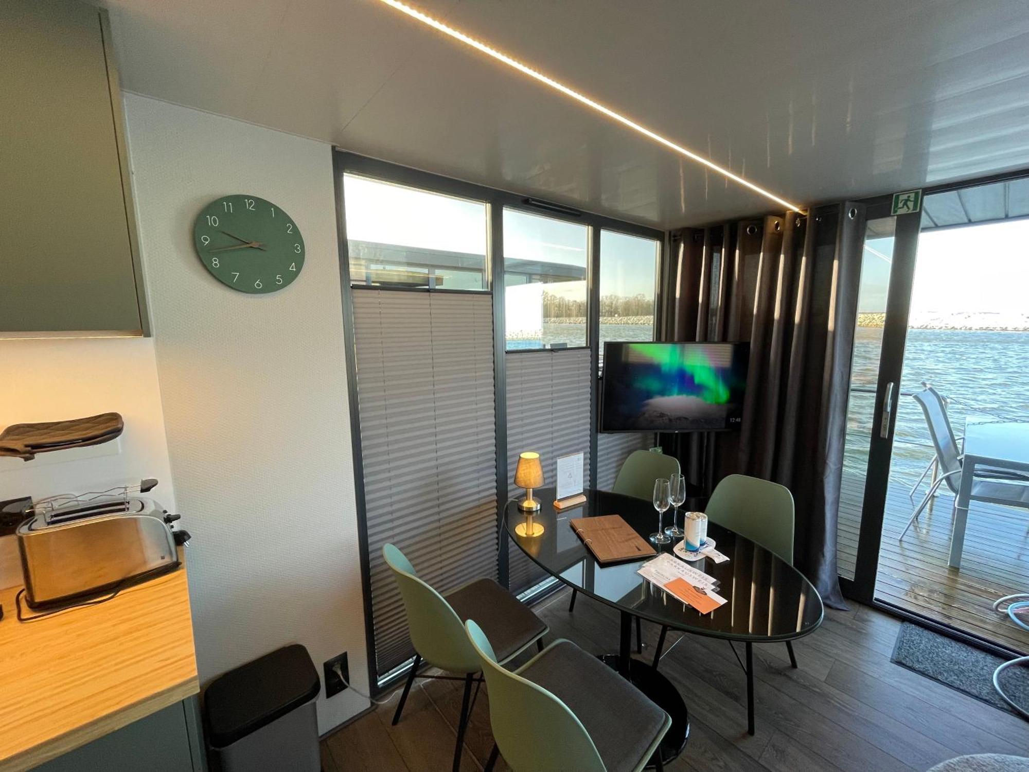 Hotel Hausboot Fjord Baltica Mit Dachterrasse In Barth Esterno foto