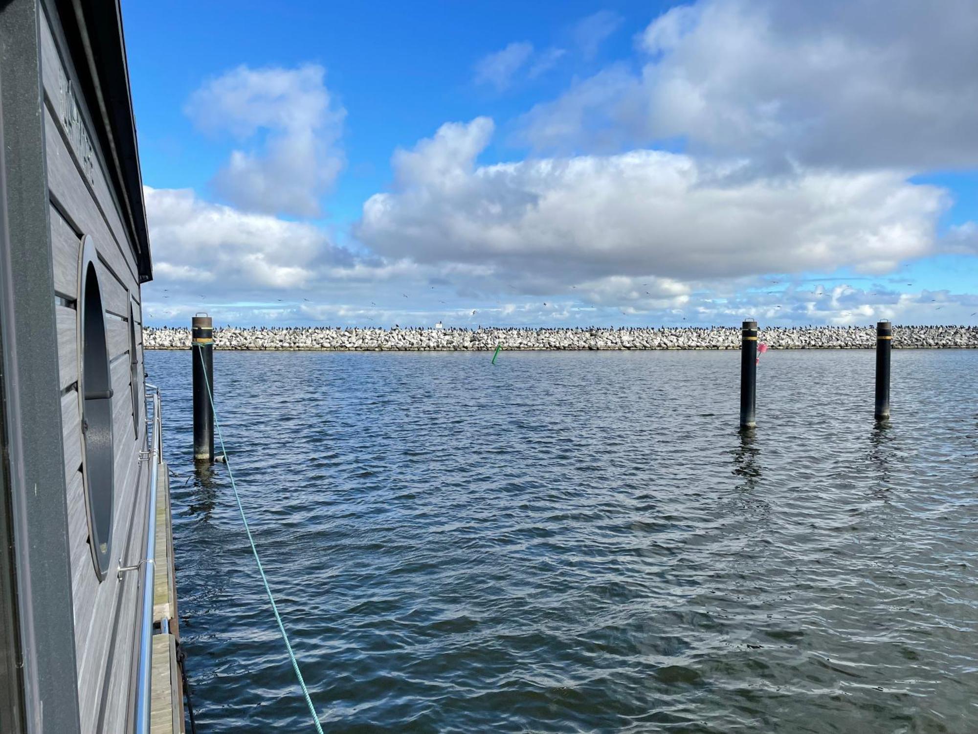 Hotel Hausboot Fjord Baltica Mit Dachterrasse In Barth Esterno foto